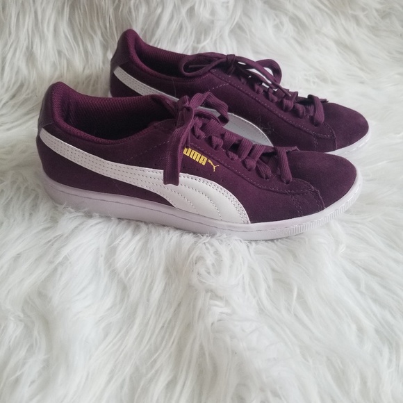 ladies puma tennis shoes